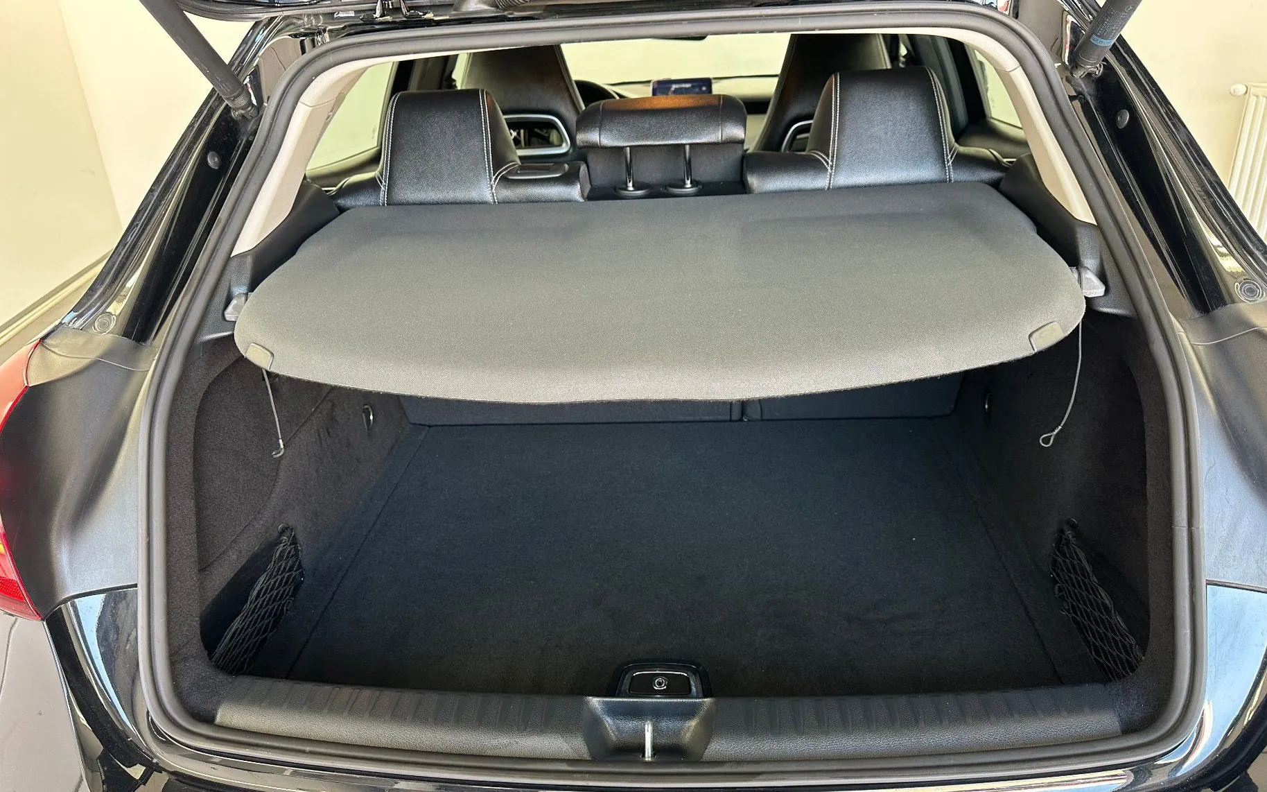 Zunanja slika - Mercedes-Benz GLA-Razred - GLA 180 Avt.KAMERA.USNJE.LED.NAVI. - 15