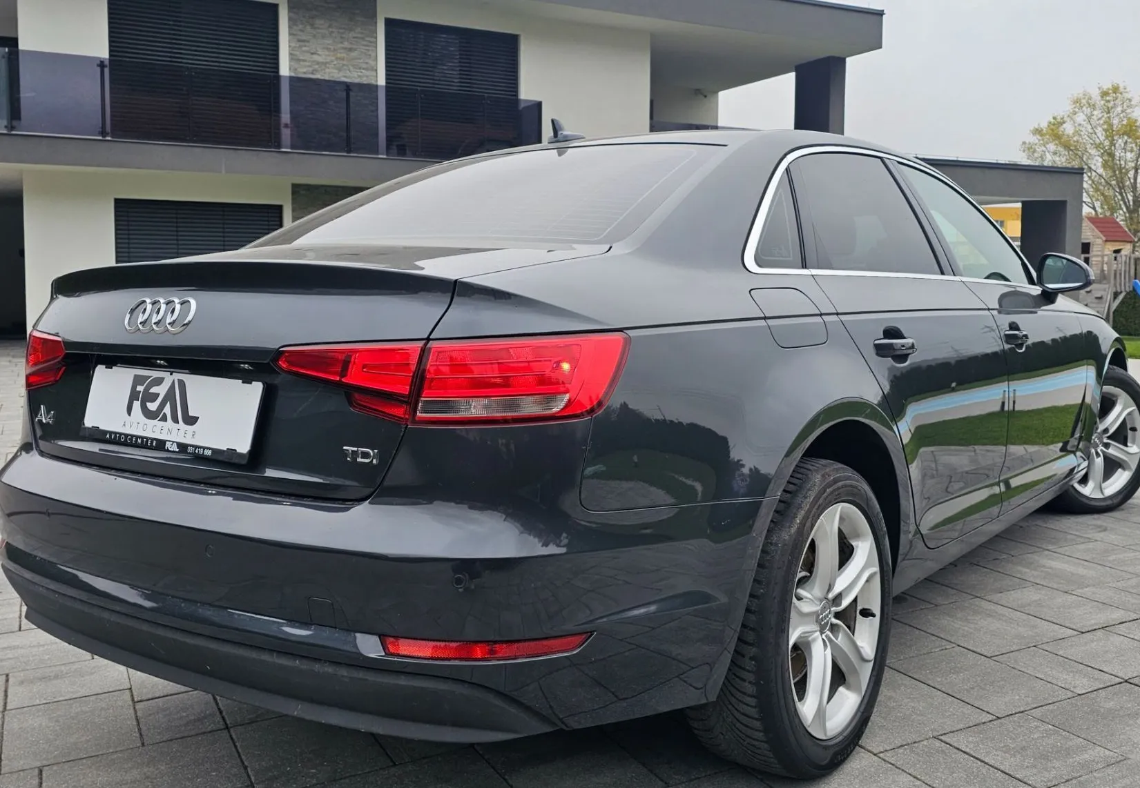 Zunanja slika - Audi A4 - 2.0 TDI-LIMUZINA-XENON-LED-NAVI-TEMPOMAT-PDC - 4