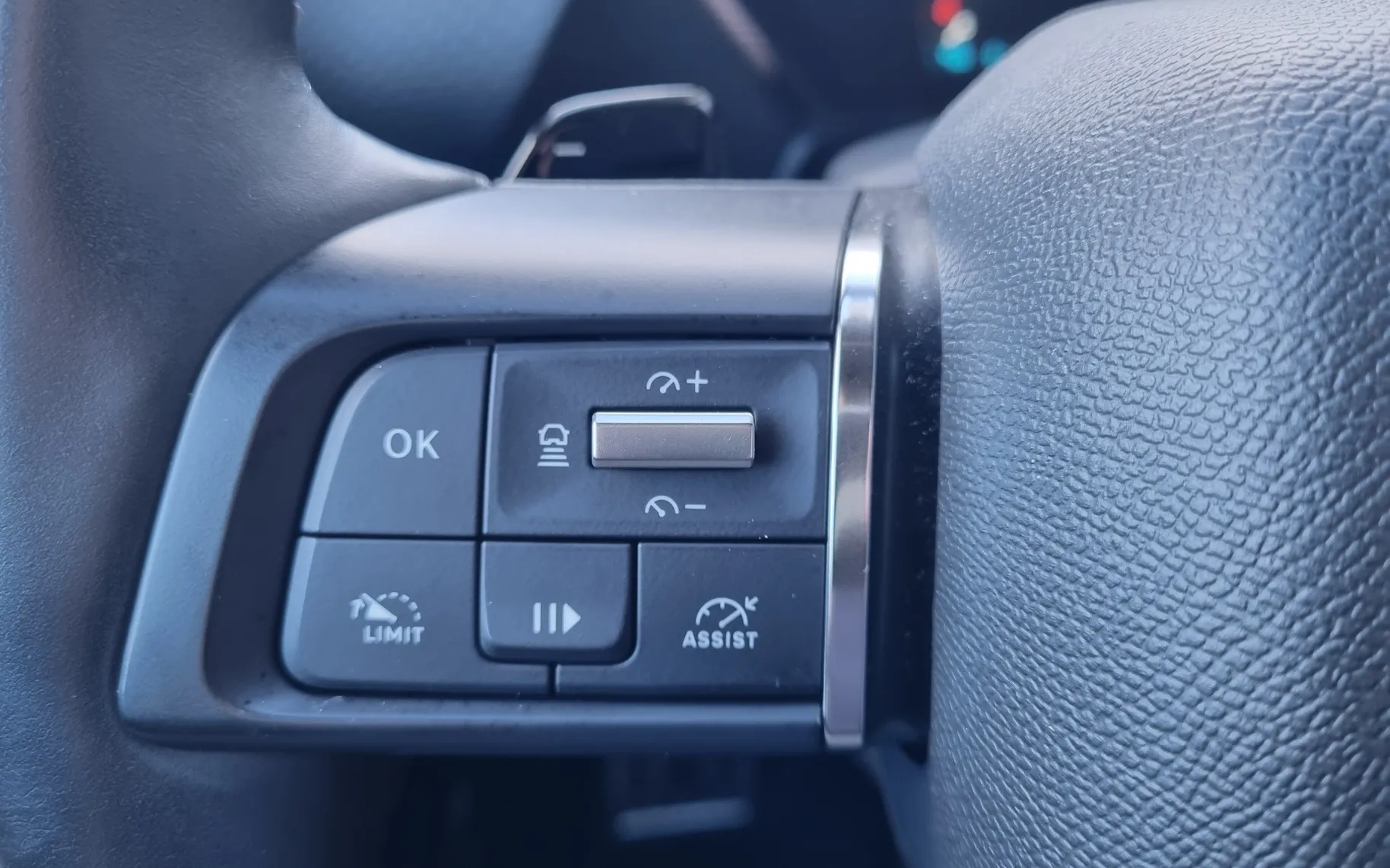 Zunanja slika - Citroën C5X - C5 X 1.6 PHEV SHINE PACK Avtomatik - POTRJENA SERVISNA - 17
