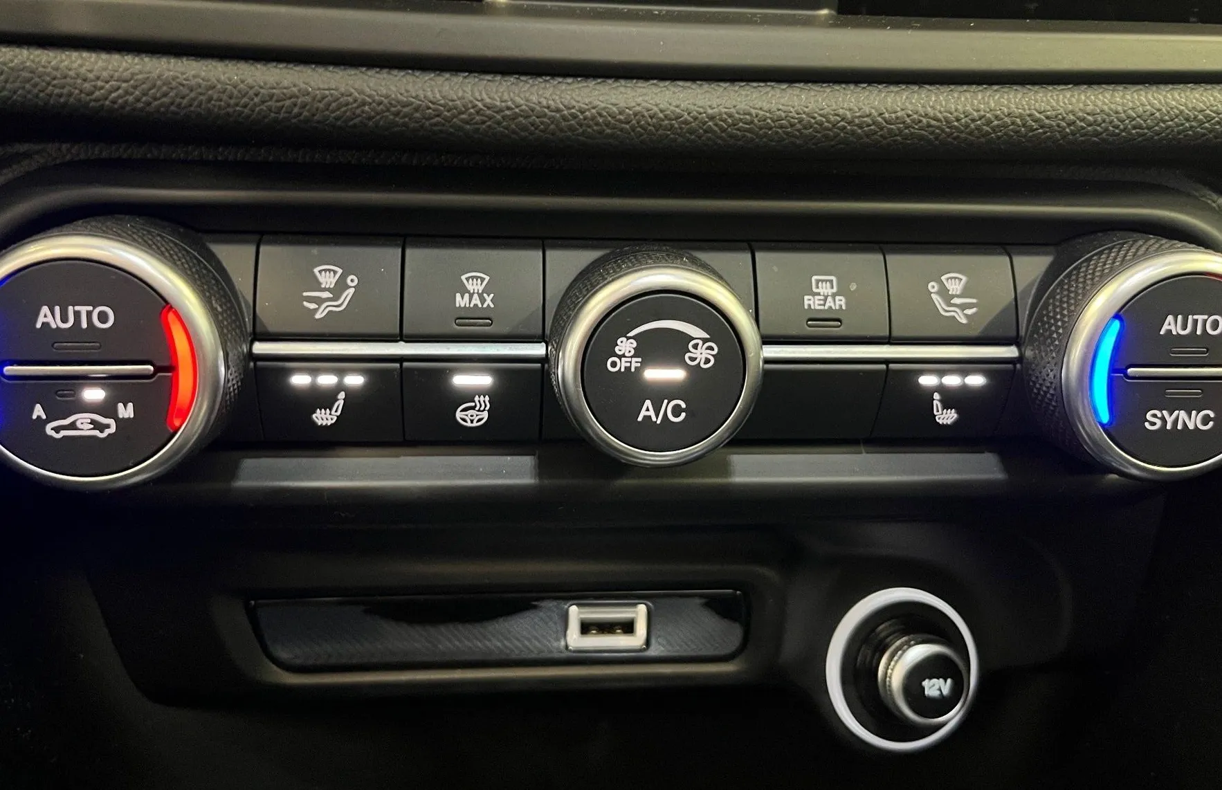 Zunanja slika - Alfa Romeo Giulia - AWD 2.2 Multijet 210 Veloce Avt. - 13