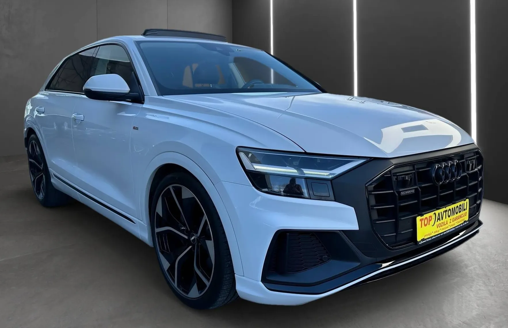 Zunanja slika - Audi Q8 - 50 TDI Q. S LINE ZRAČNO MATRIX PANO VIRTUAL RADAR - 10