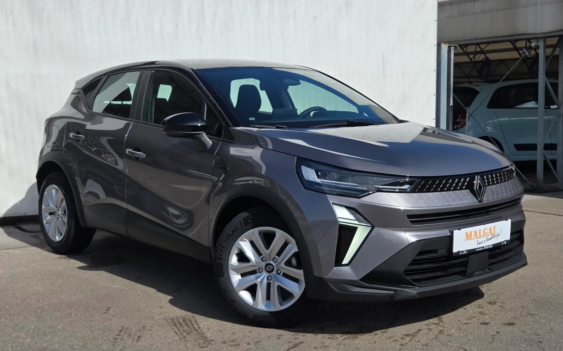 Zunanja slika - Renault Captur - Evolution TCe 115+Zimske gume+Servis - 3