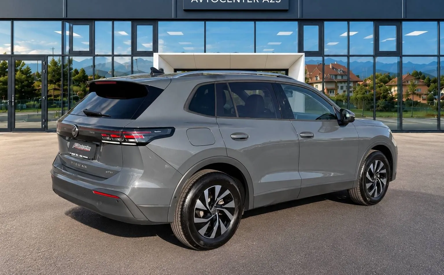 Zunanja slika - Volkswagen Tiguan - 1.5 eTSI BMT 4ALL DSG-IQ Light-360 kamera-Vl.kljuk - 4
