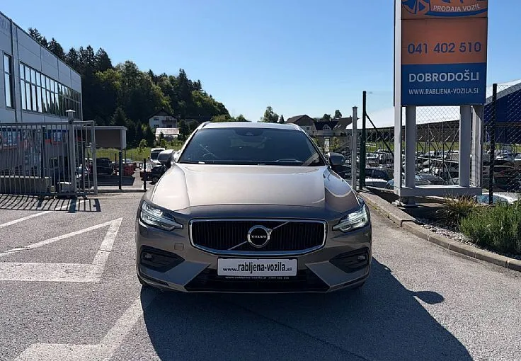 Zunanja slika - Volvo V60 - D4 Momentum Avt. ZELO LEP - 2