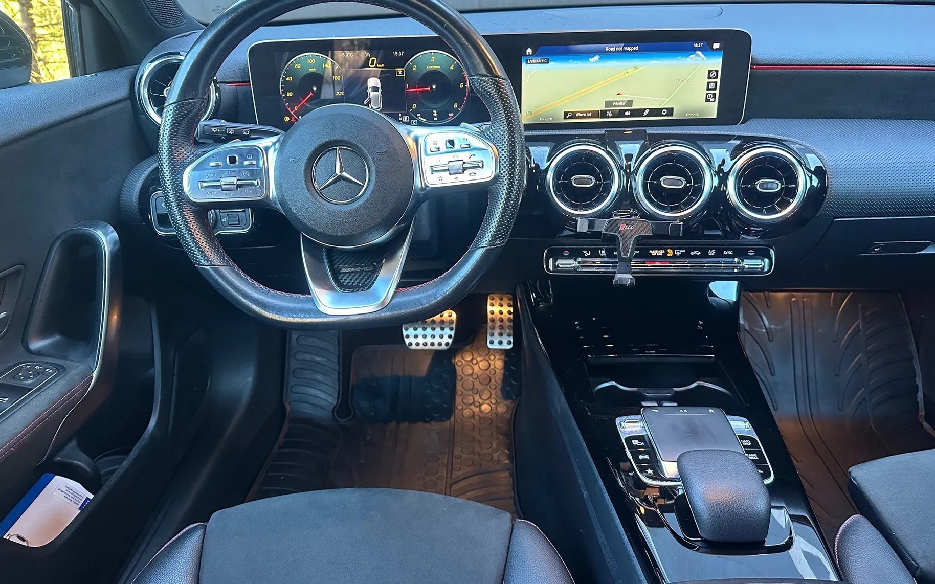 Zunanja slika - Mercedes-Benz A-Razred - A 180d 7G-DCT-AMG-KAMERA-NAVI-WIDESCREEN-LED-18COL - 8