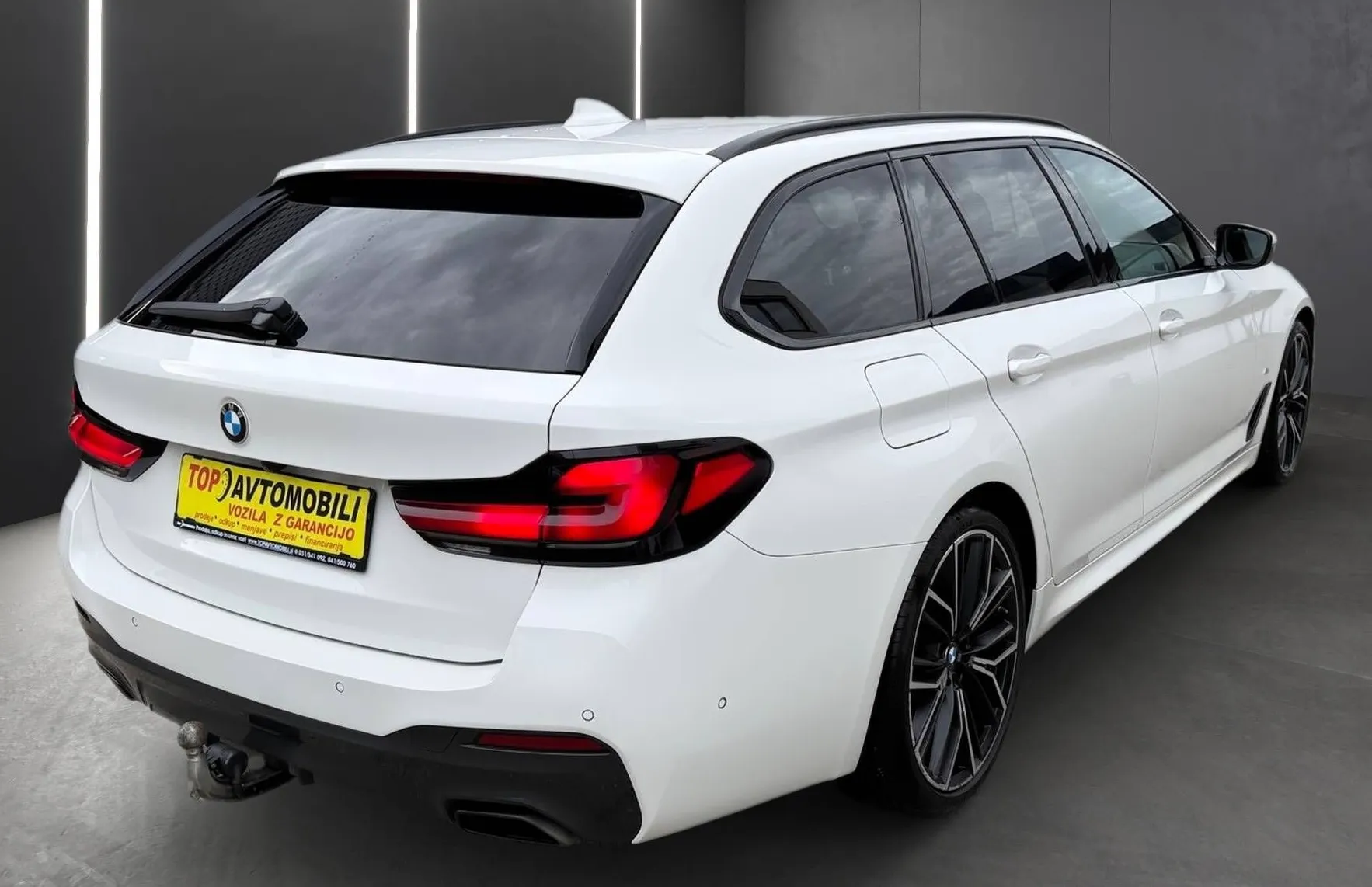 Zunanja slika - BMW Serija 5 - Touring: 540d xDrive M-PAKET LASER ACC KAM HUD NAVI KLJU - 6