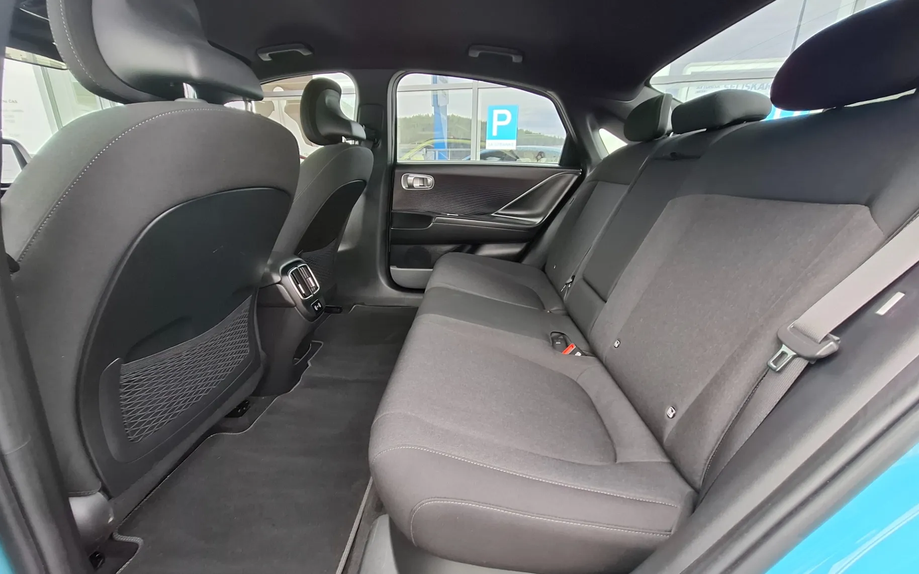 Zunanja slika - Hyundai Ioniq - 6 EV 53 kWh - 3.000€ SUBVENCIJE + BOGATA OPREMA - 9
