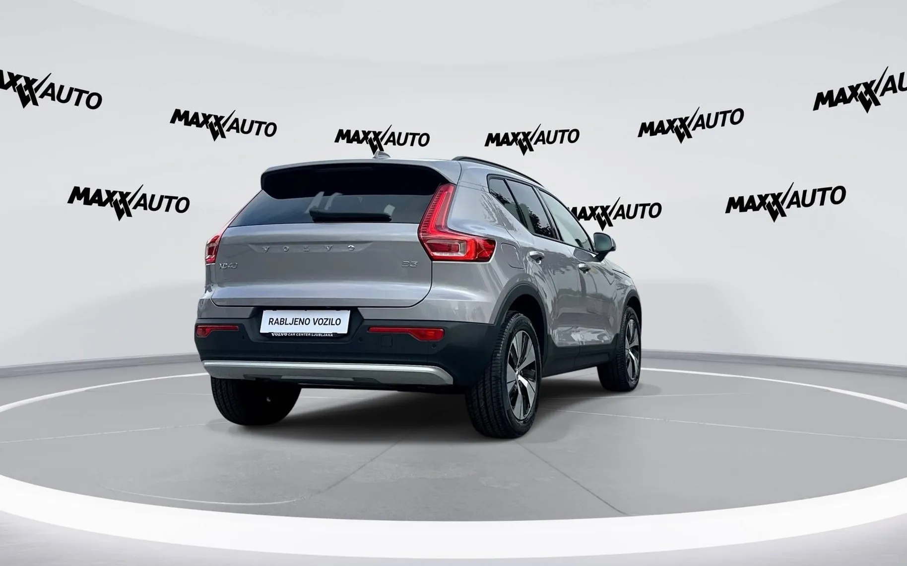 Zunanja slika - Volvo XC40 - B3P Core Avt. - 5