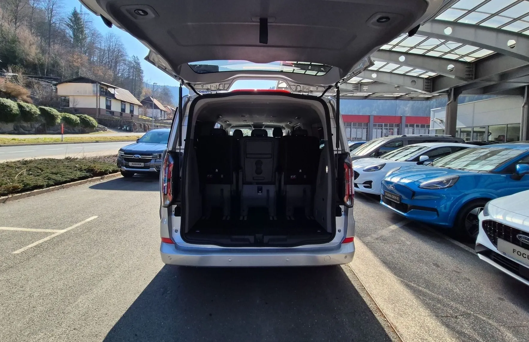 Zunanja slika - Ford Tourneo - Custom TITANIUM X 2.0 TDCi 170PS A8 L2 FWD - 9