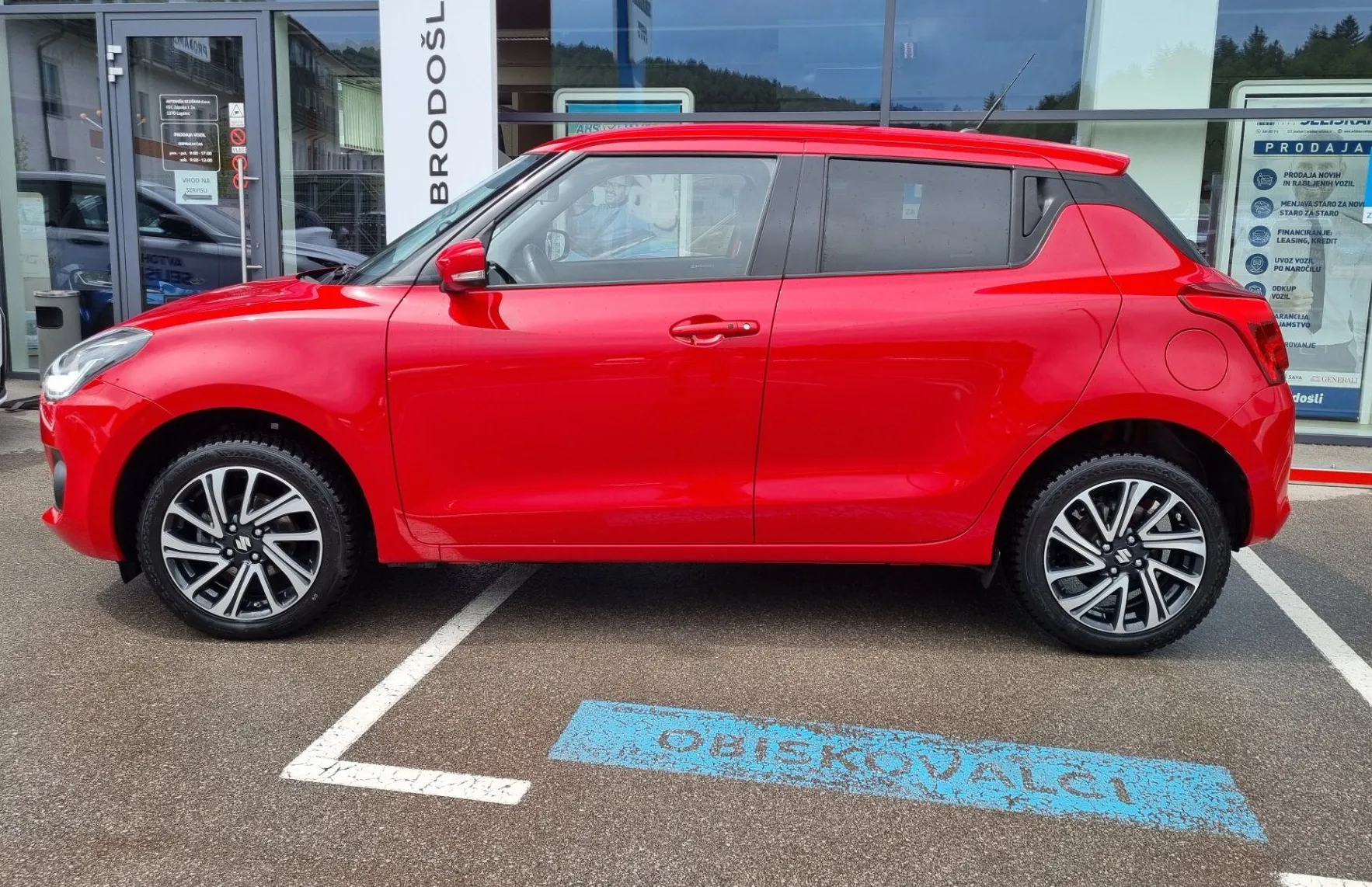 Zunanja slika - Suzuki Swift - 1.2 MHEV 4X4 - ODLIČNO OHRANJEN - AKCIJSKA CENA - 5