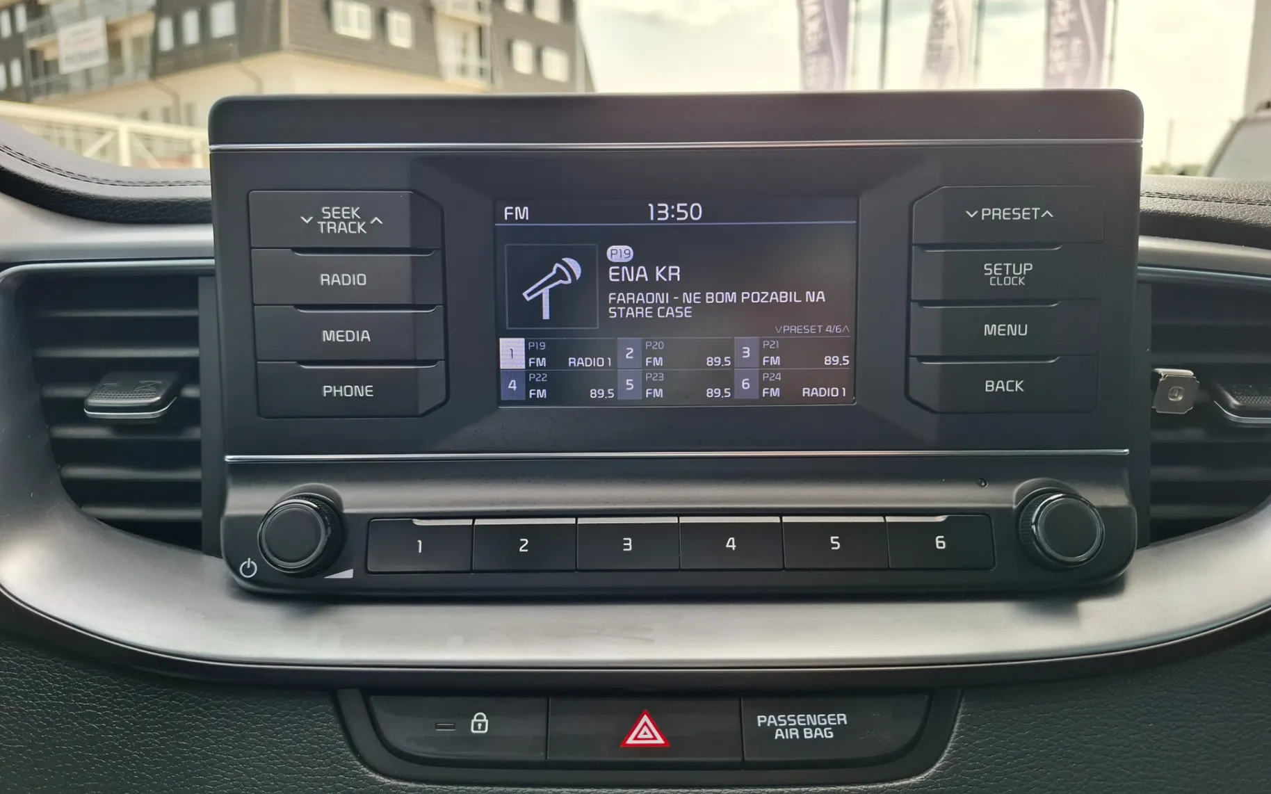 Zunanja slika - KIA XCeed - 1.0 T-GDi - SLOVENSKI - POTRJENA SERVISNA KNJIGA - 19