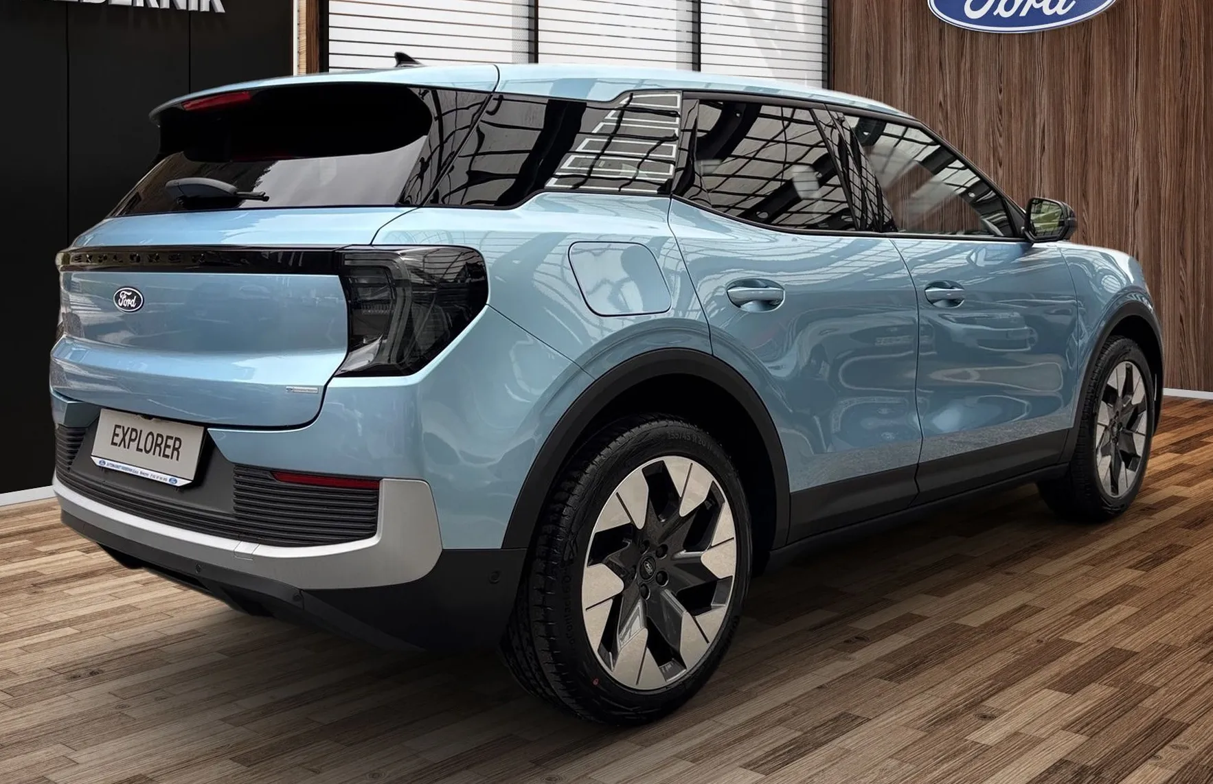 Zunanja slika - Ford Explorer - EV PREMIUM dv elektro79 kWh 250 kW AT AWD - 4