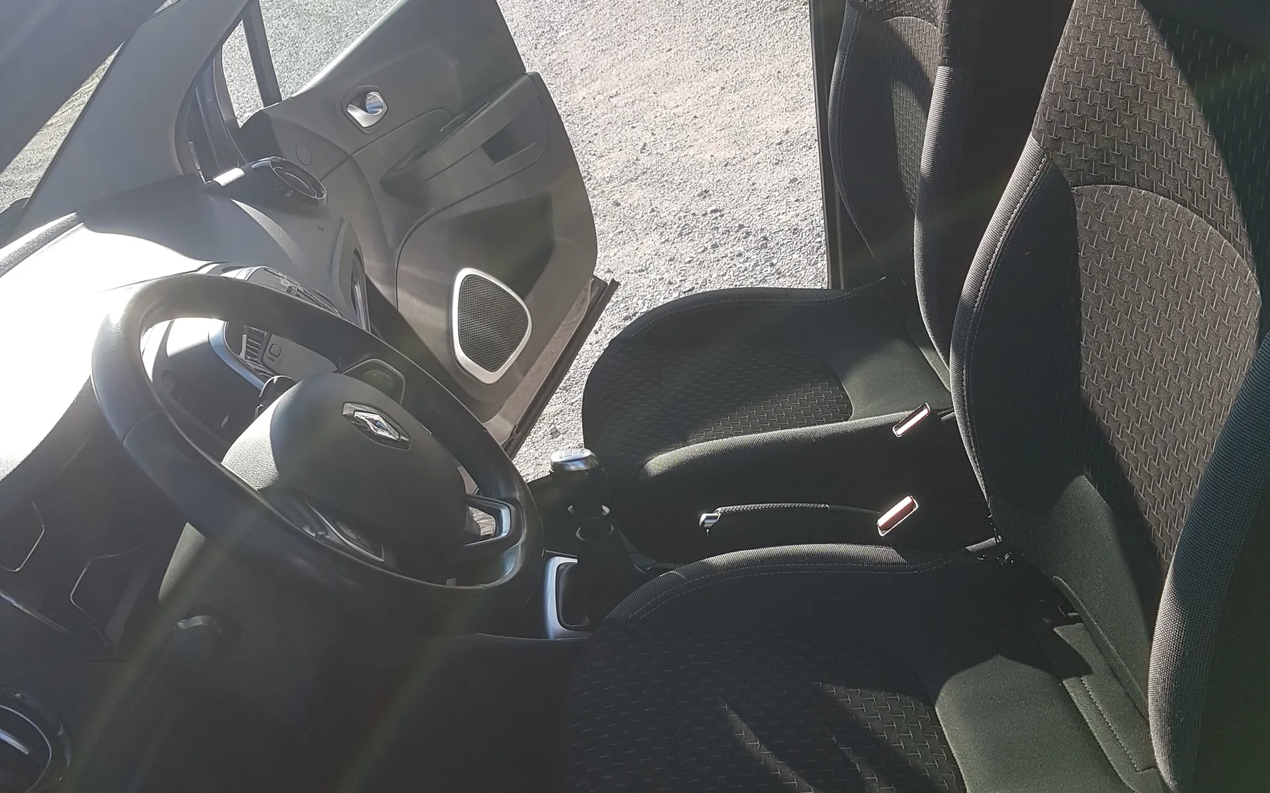 Zunanja slika - Renault Captur - TCe 130 Intens - SLO - 1. LASTNIK - 4
