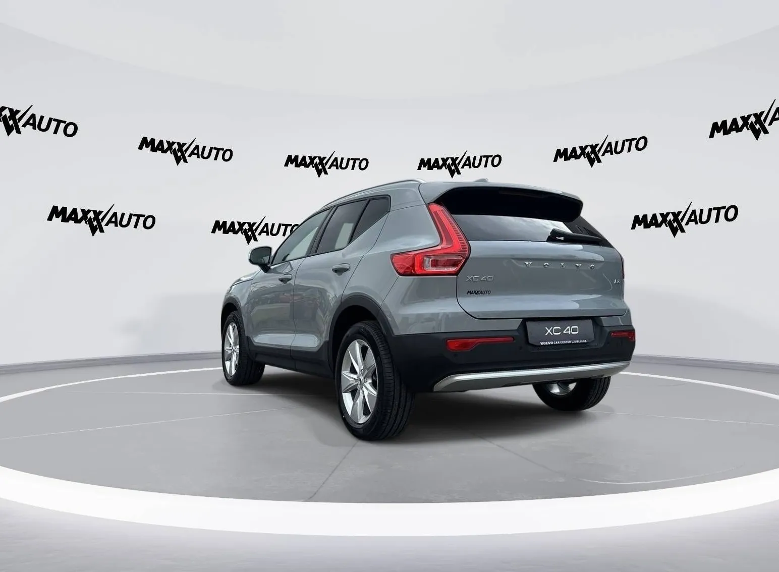 Zunanja slika - Volvo XC40 - B3P Core Avt. - 7
