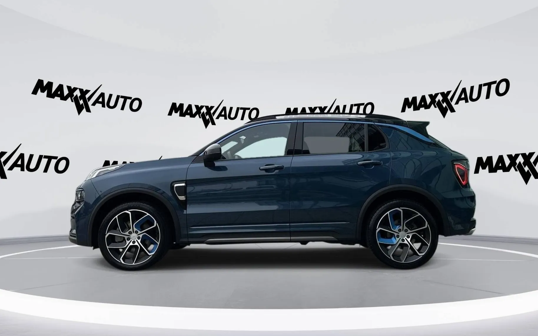 Notranja slika - Lynk & Co 01 - PHEV... - 8