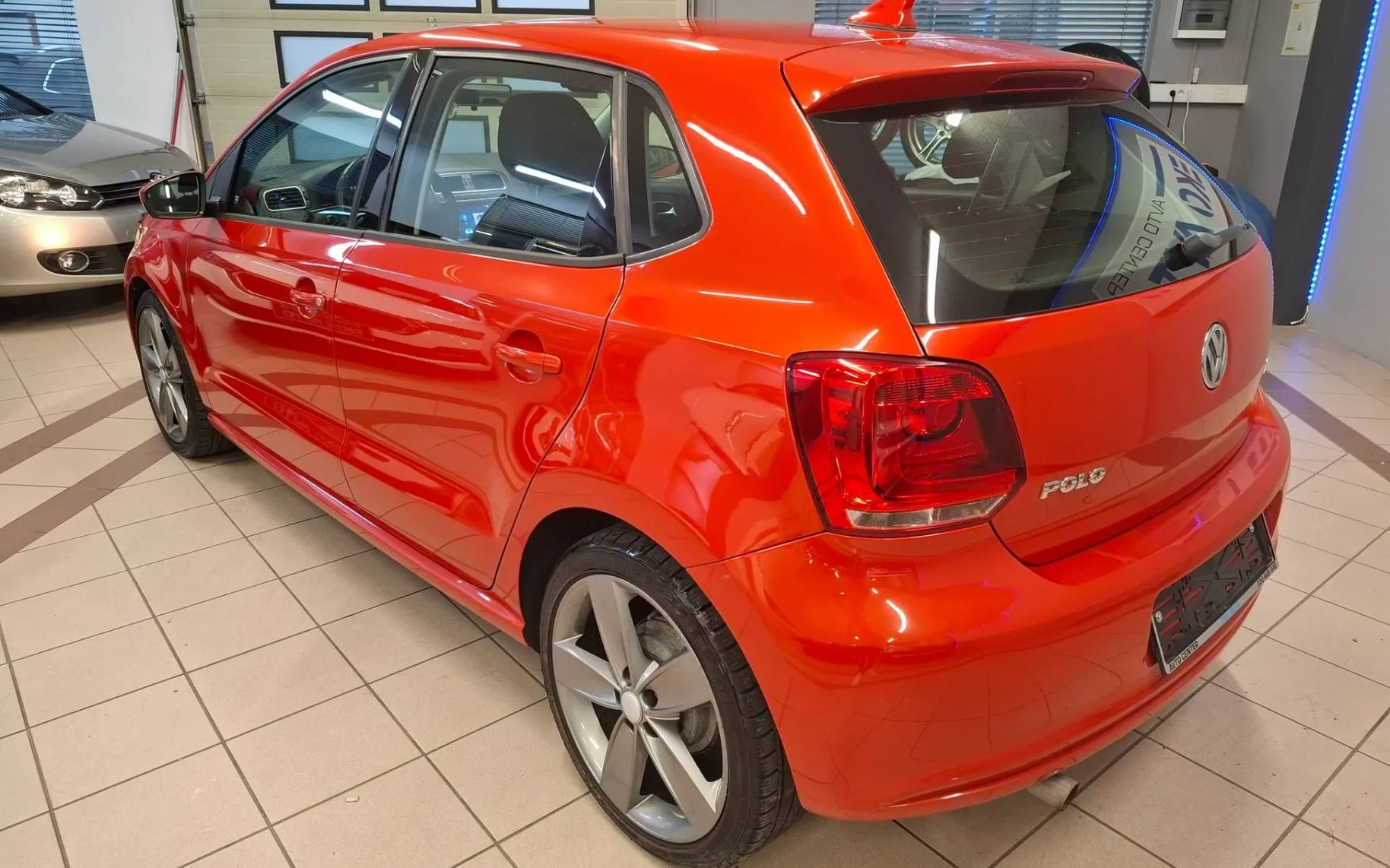 Zunanja slika - Volkswagen Polo - 1.4 Comfortline KREDIT BREZ GA-KLIMA-ALU-NAVI - 2