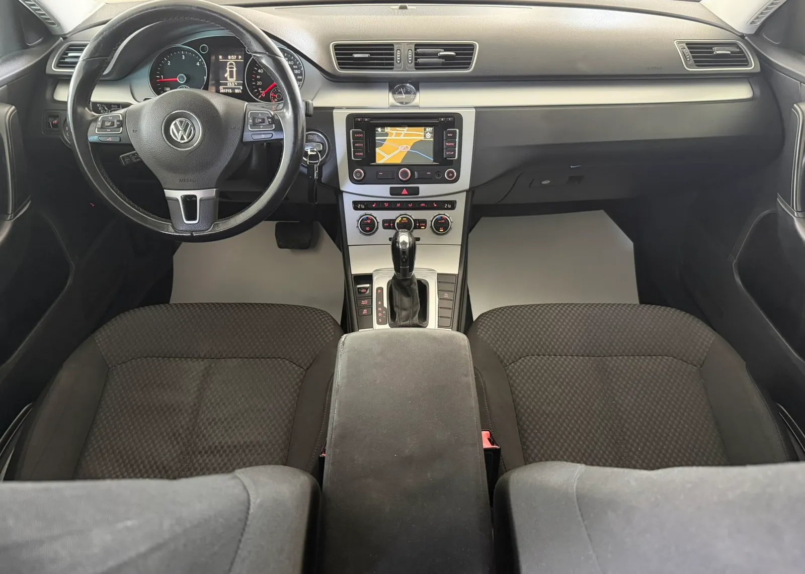 Zunanja slika - VW Passat - Variant 2,0 TDI BMT R-Line DSG - 8