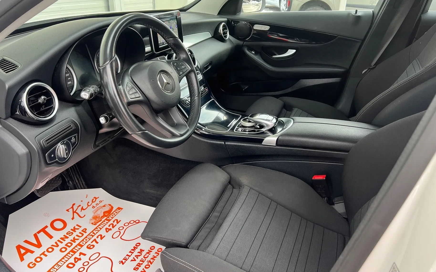 Notranja slika - Mercedes-Benz C-Razred - C 200 d-BI-XENON-LED-AUT-KAMERA-RADAR TEM-NAVI-F1 - 8