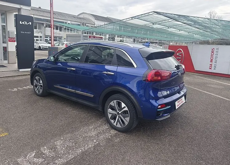 Zunanja slika - KIA Niro - EV 150 KW  204 KM  EX Limited 64kWh b. - 5