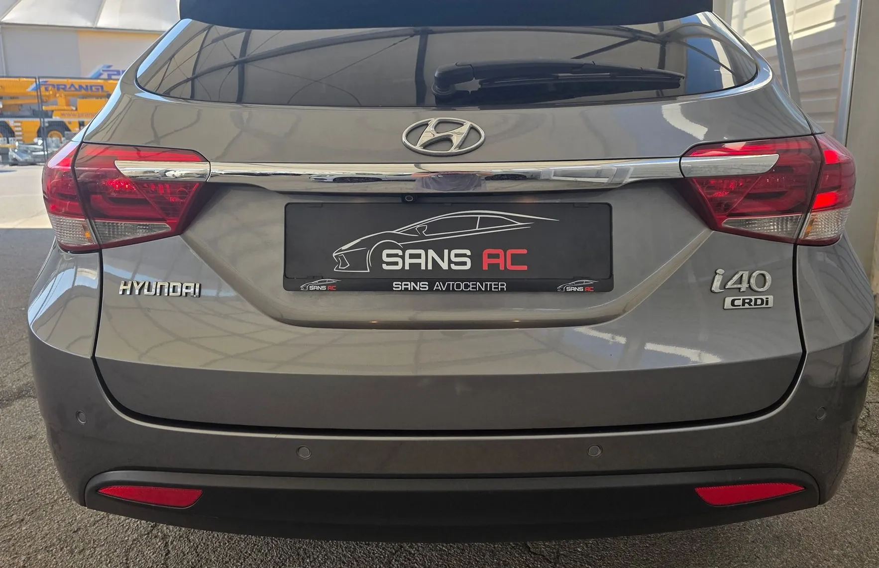 Zunanja slika - Hyundai i40 - Wagon 1.7 CRDi - LED - KAMERA - DRIVE S. - EL. SED - 4