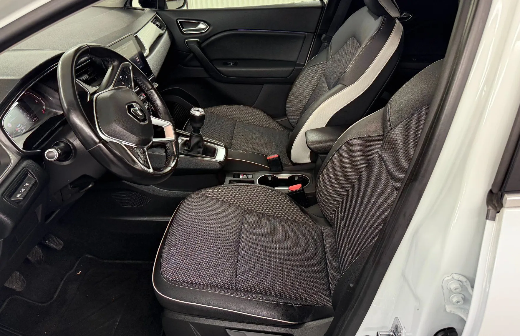 Zunanja slika - Renault Captur - TCe 100 Zen.nizozemec.navi.led.usnje.pdc.kljuka. - 12