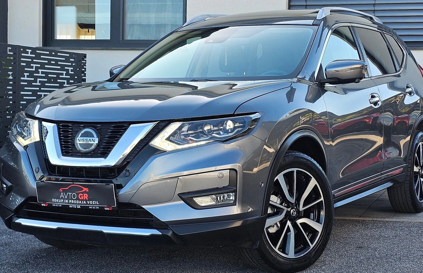 Zunanja slika - Nissan X-Trail - 4WD 1.7 dCi Tekna X-Tronic- LED-PANO-GR.SED.-1.LAS - 15