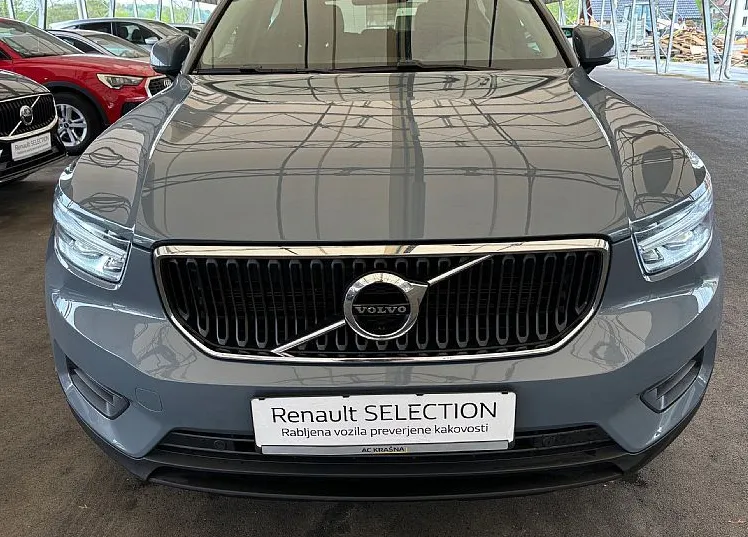 Zunanja slika - Volvo XC40 - T3 AUT Momentum - 2