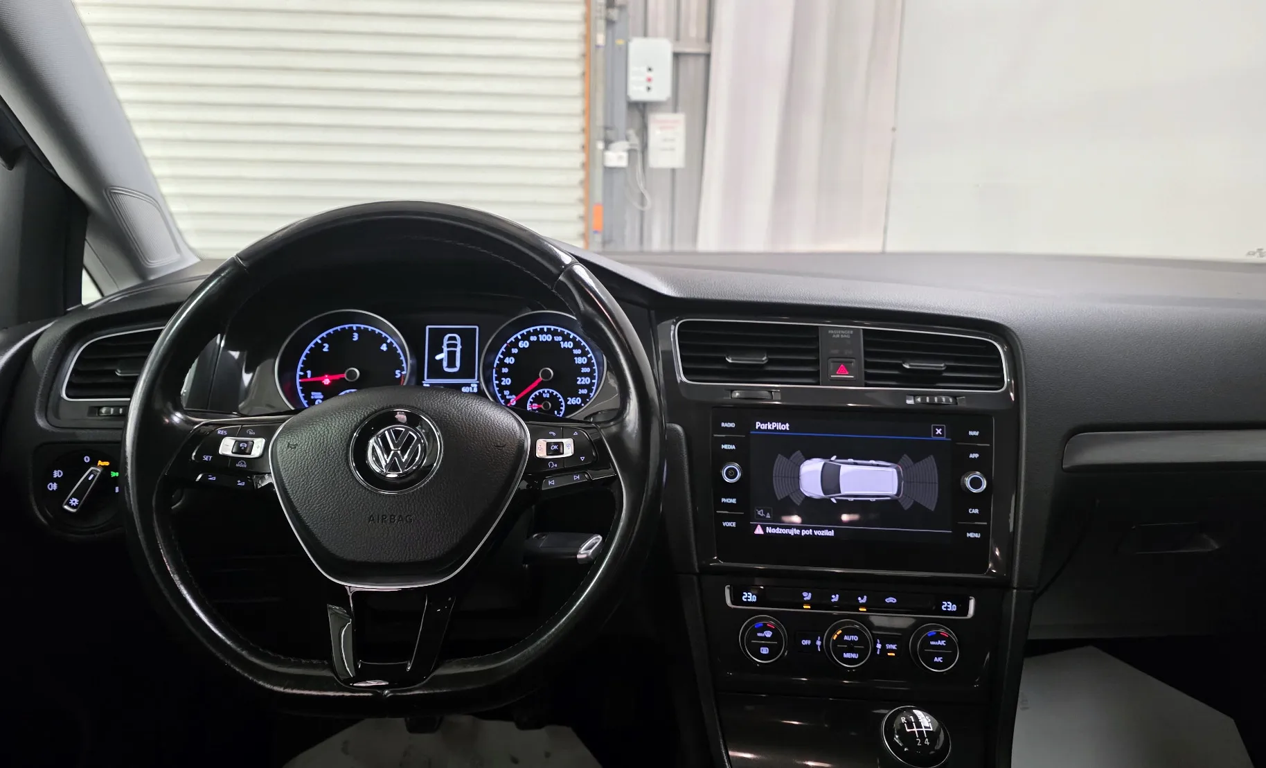 Zunanja slika - VW Golf - Variant 1,6 TDI BMT  85 115 ALU ACC NAVI - 11