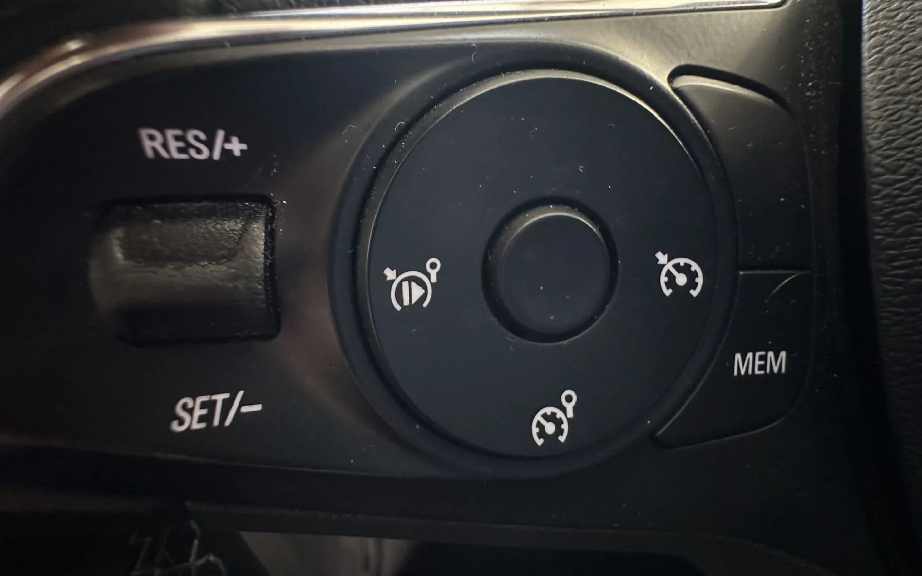 Zunanja slika - Opel Crossland X - 1.2 61KW.1 lastnik.12 mesečno jamstvo - 8