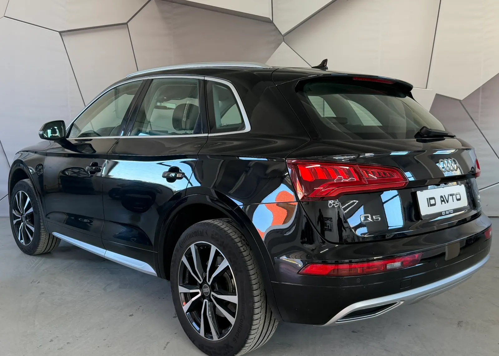 Zunanja slika - Audi Q5 - quattro 2,0 TDI Sport S tronic - 3
