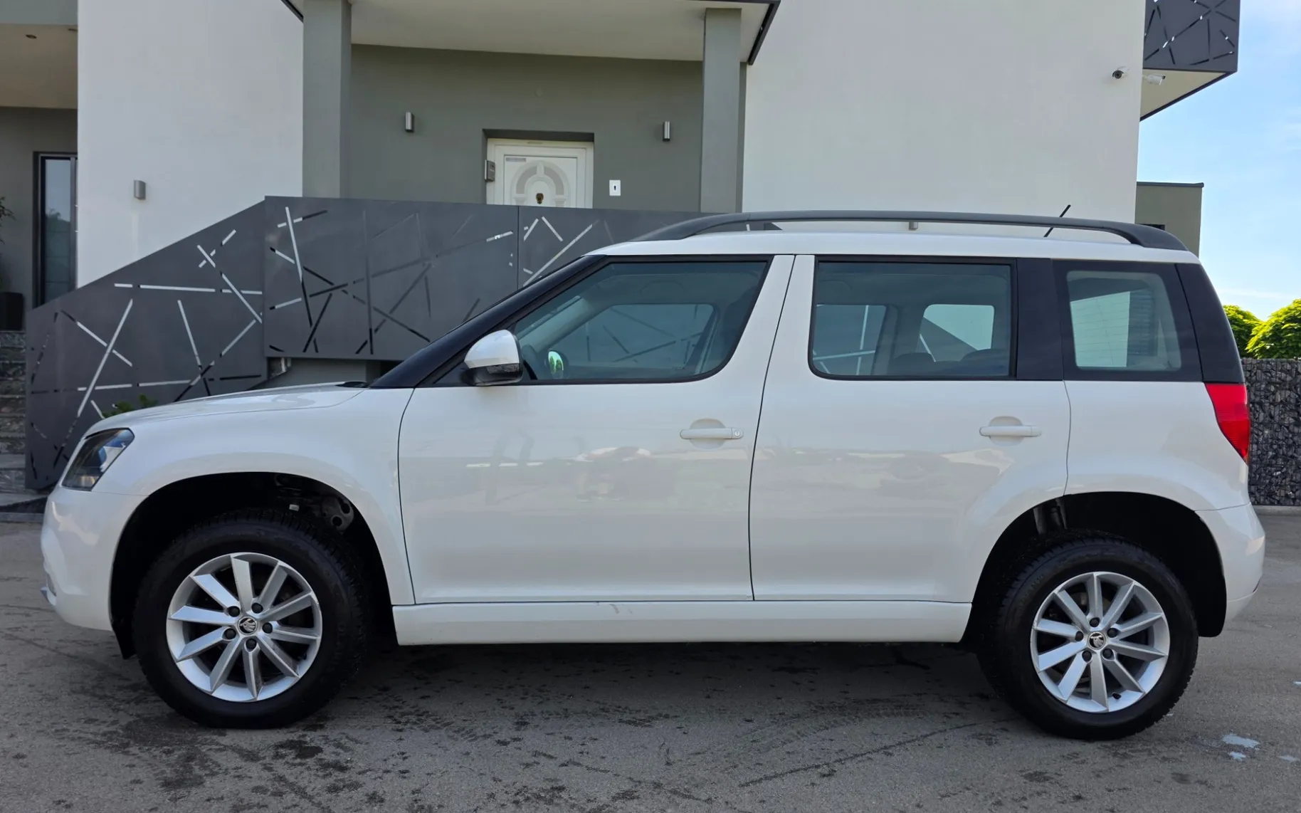 Zunanja slika - Škoda Yeti - 4x4 2,0 TDI - 2