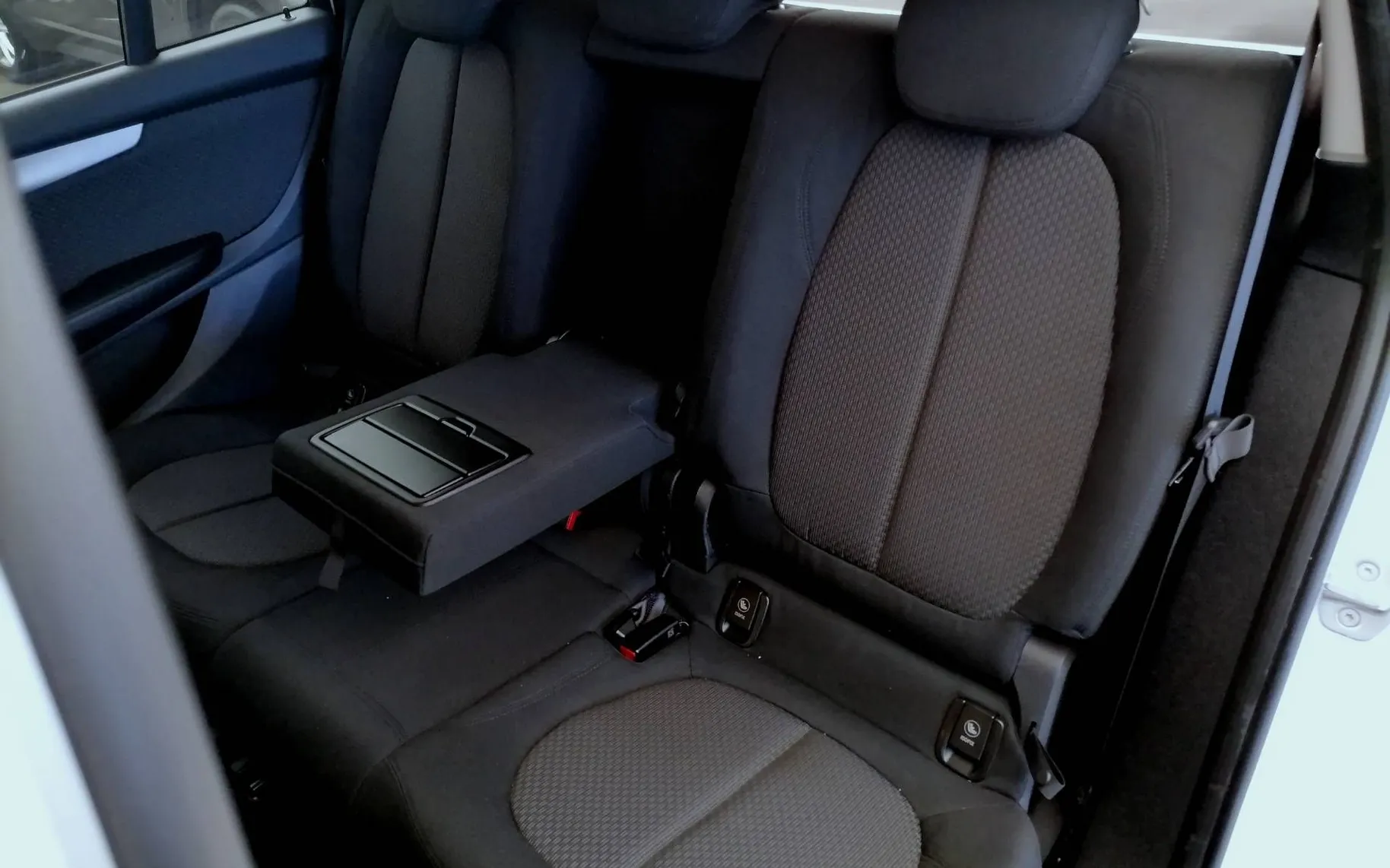 Notranja slika - BMW serija 2 Gran Tourer: - 216i  FULL LED ALU 17 NAVI KAMERA PERLA 1.LASTNI.. - 8