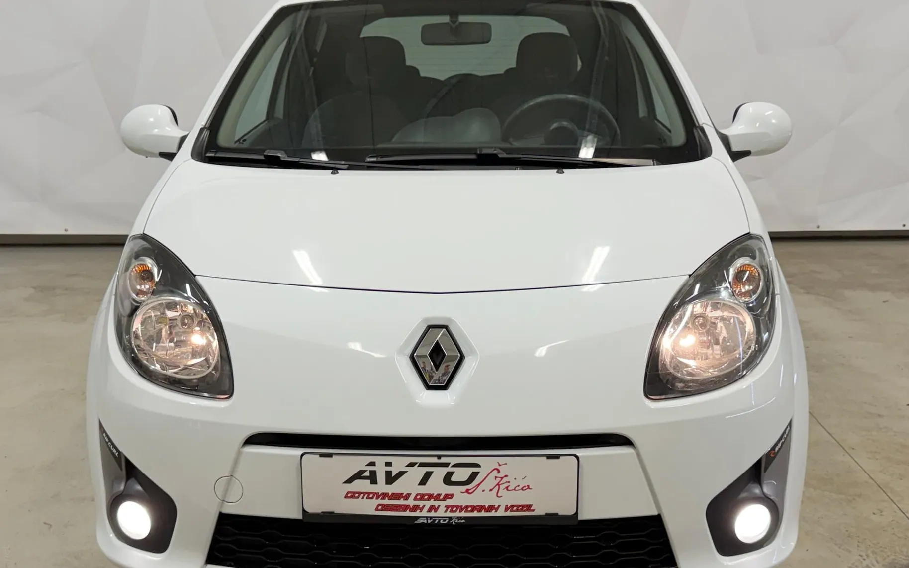 Notranja slika - Renault Twingo - Rip Curl 1.2-KLIMA-SLOVENSKI-SERVISNA-KNJ-TRAJNIK - 7