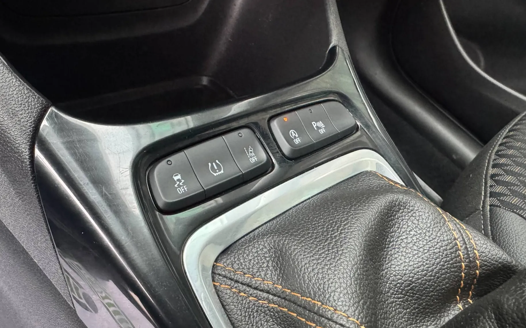 Zunanja slika - Opel Crossland X - 1.2 TURBO°INNOVATION°1.LAST°SLO°PDC°ALU°VELIK SE.. - 18