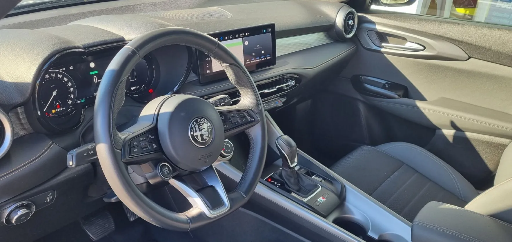 Zunanja slika - Alfa Romeo Tonale - 1.3 PHEV 280 Q4 Ti OPREMA + ODLIČNO OHRANJEN - 7