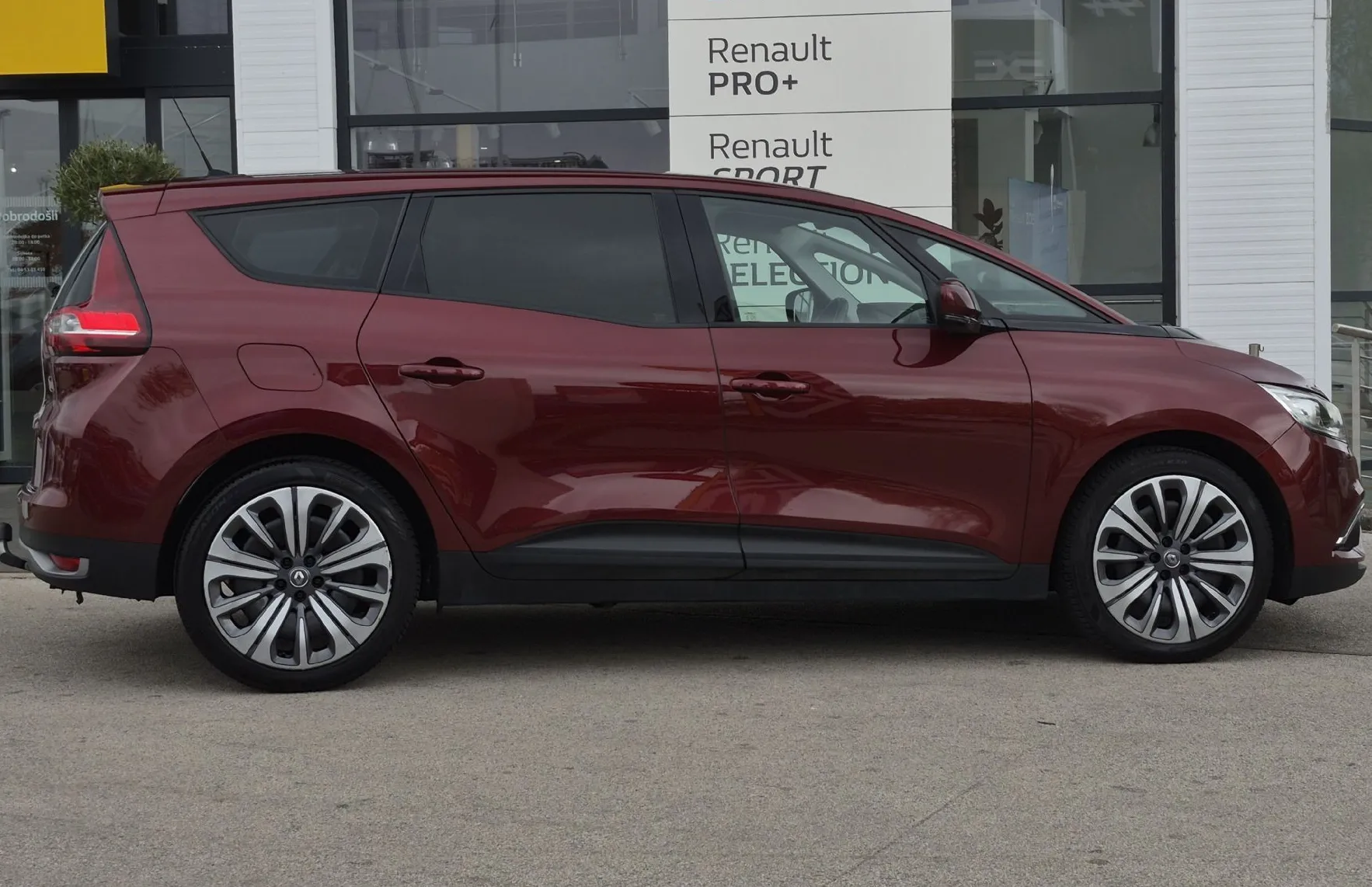 Zunanja slika - Renault Scénic - Grand Scenic Grand  TCe 115 Energy Zen - 4