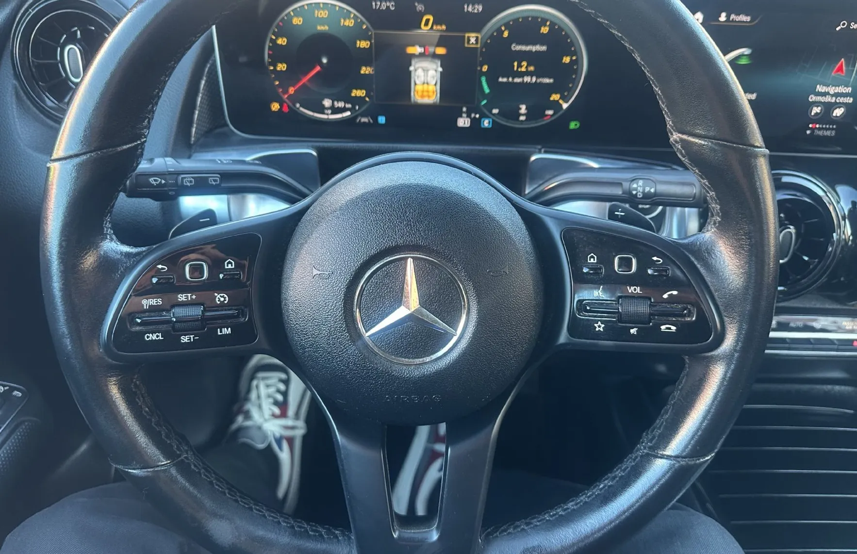 Zunanja slika - Mercedes-Benz GLB-Razred - GLB 200 d Avt..KAMERA.NAVI.LED.USNJE.SAMO 100.000 - 7