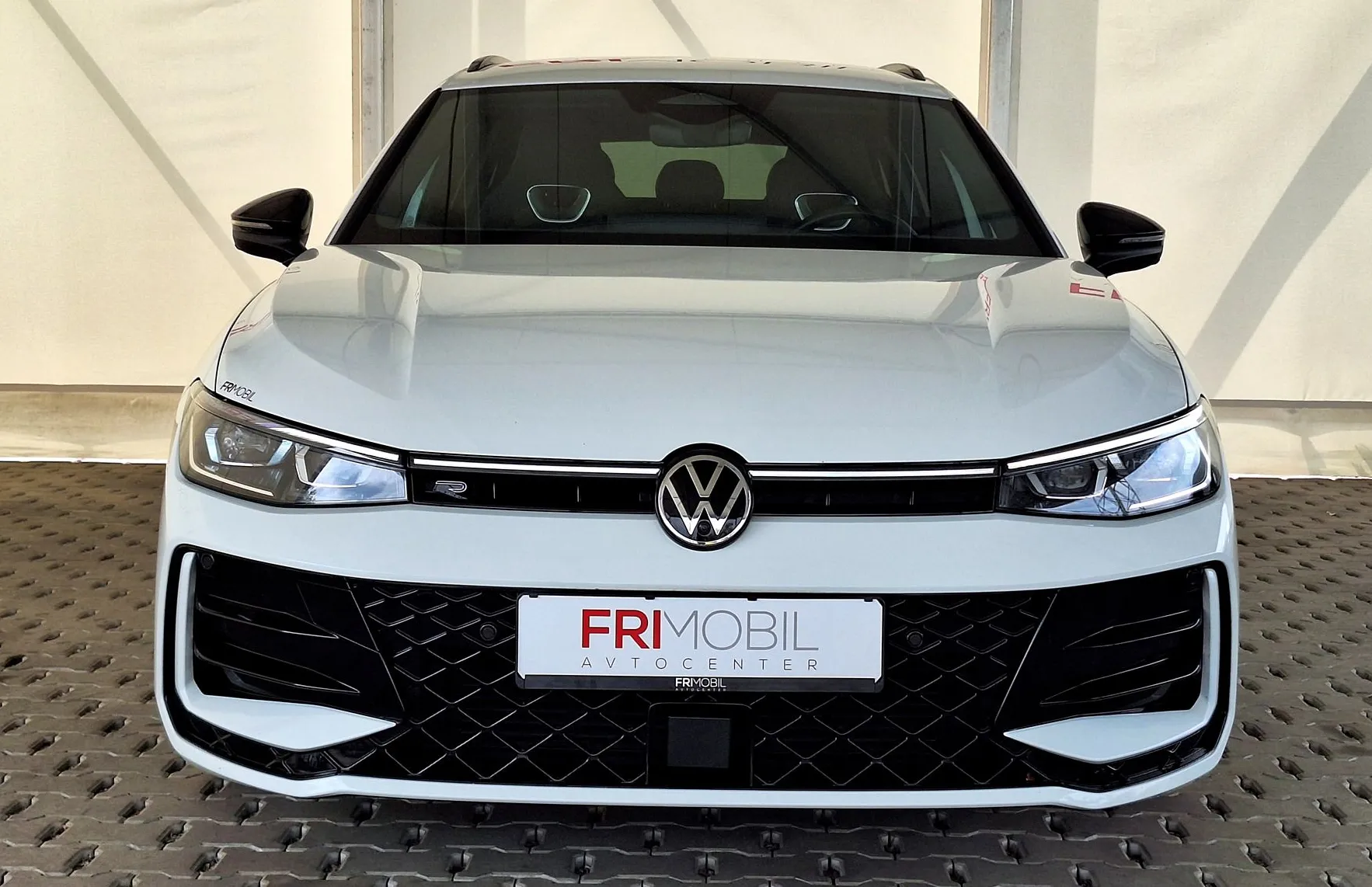 Zunanja slika - Volkswagen Passat - Variant 2.0 TDI BMT R-Line DSG•IQ LED•ACC•AMBIENT•HEAD UP• - 4