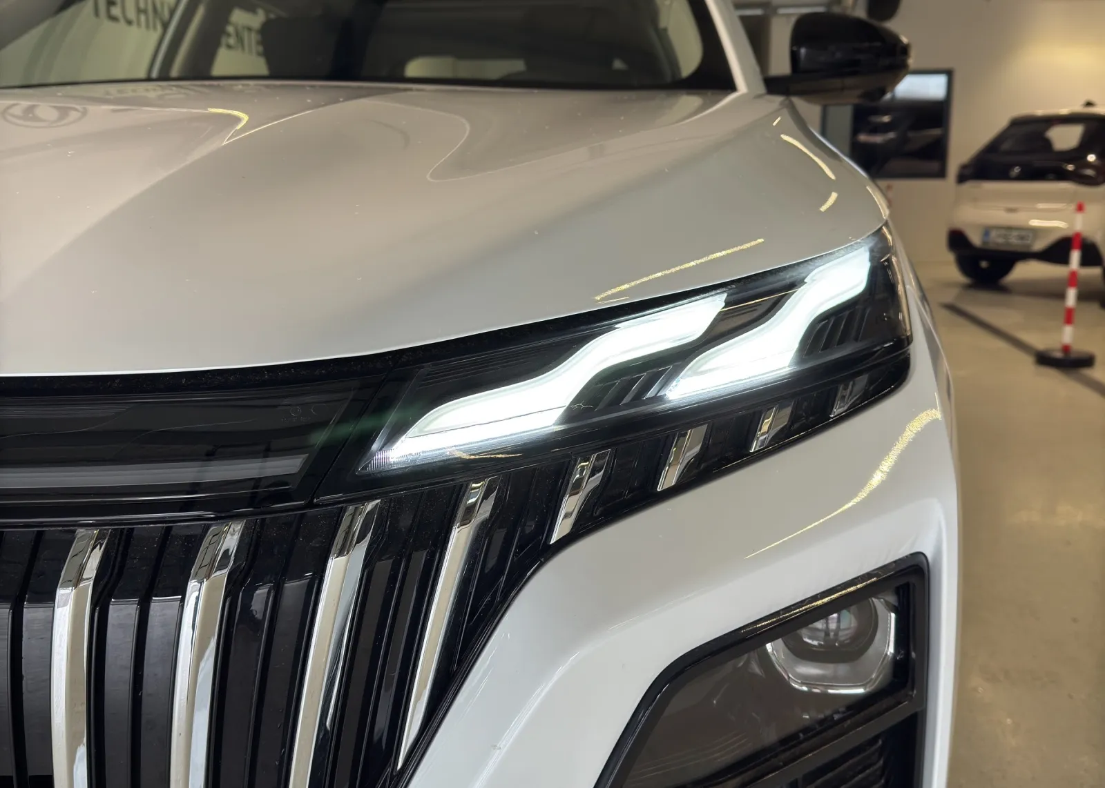 Zunanja slika - Dongfeng Huge - 1.5T EXECUTIVE + 360 + KAMERA + RADAR + BLIS +ADAS - 20