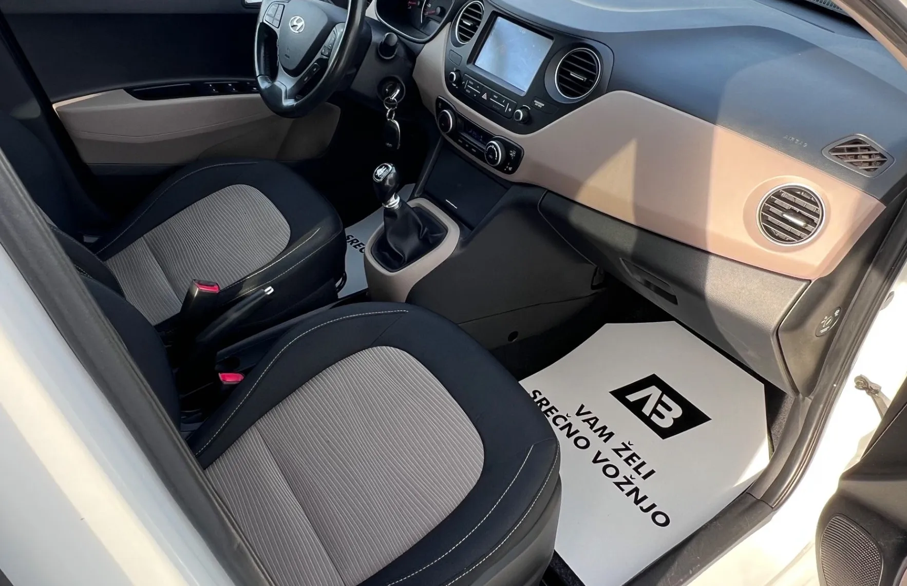 Zunanja slika - Hyundai i10 - 1.25+NAVI+ALU+LED+PDC+SLO - 16