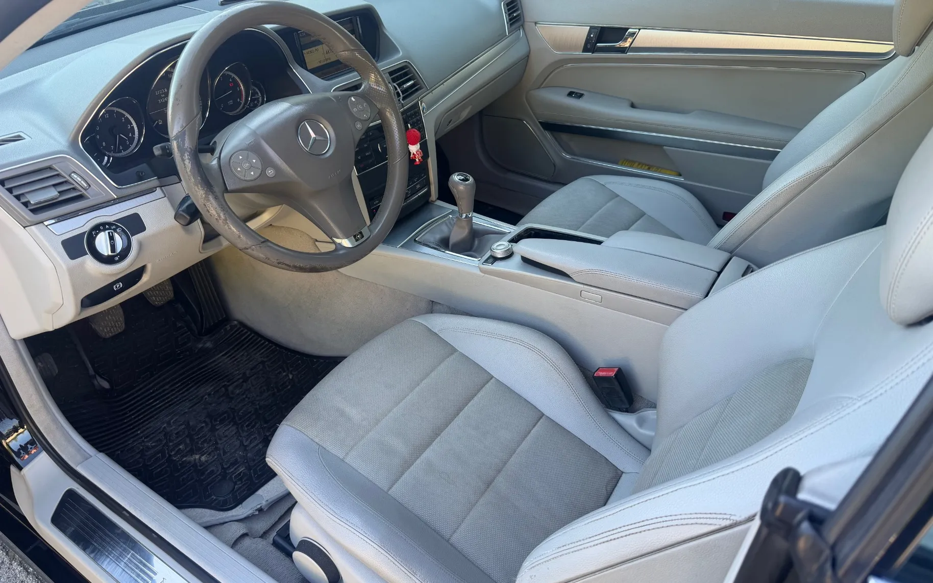 Zunanja slika - Mercedes-Benz E-Razred - E Coupé 220 CDI Avantgarde - 10