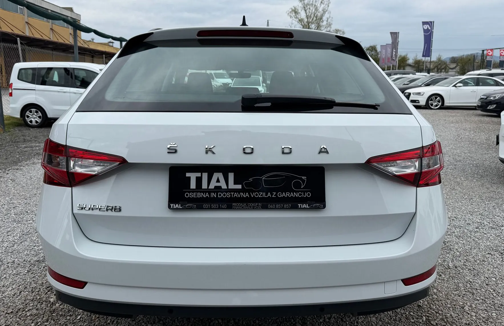 Zunanja slika - Škoda Superb - Combi 2.0 TDI Style-VIRTUL-ACC-VELIK SERVIS-LINE A - 6