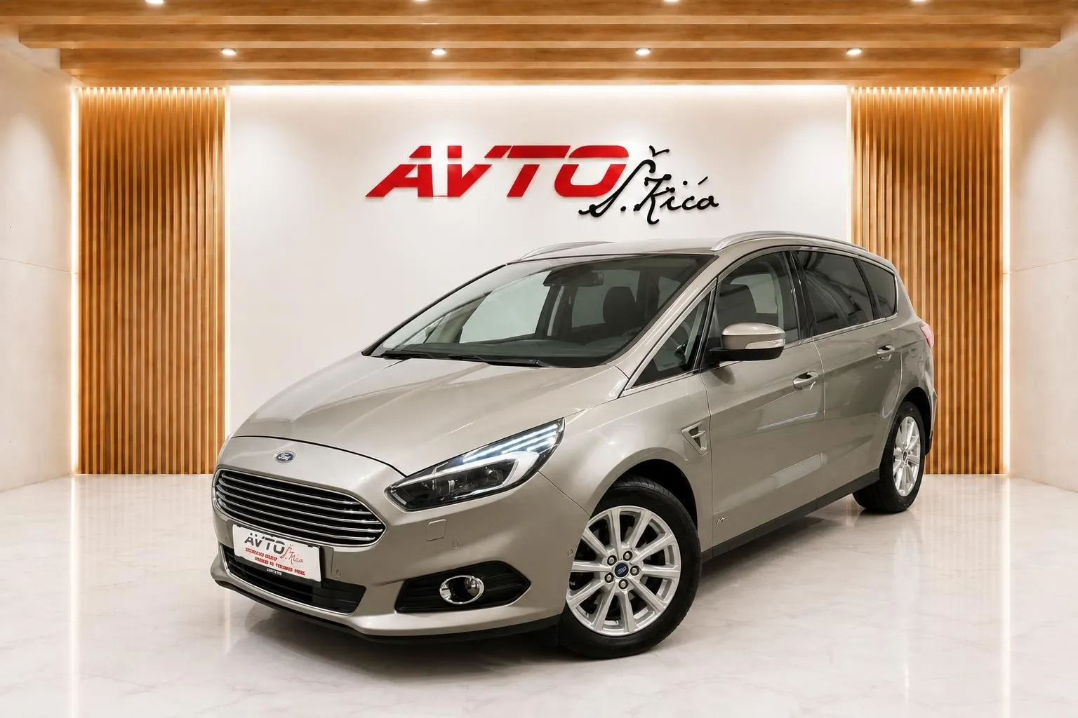 Zunanja slika - Ford S-Max - 2.0 TDCi-4X4-BI-XENON-AVT-KAMERA-NAVI-PDC-F1 - 1