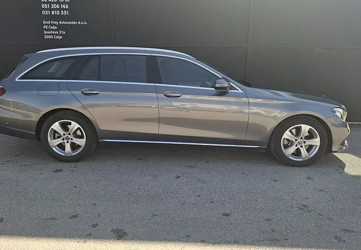 Zunanja slika - Mercedes-Benz E-Razred - E 220 d 4MATIC Avantgarde Avt. - 5