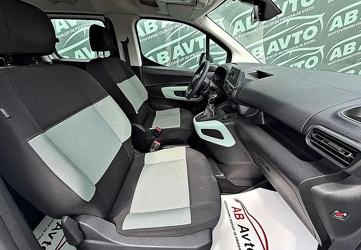 Zunanja slika - Citroën Berlingo - Feel 1.5 BlueHDi SERVISNA+KLIMA+BLUE+PDC+UGODNO - 10