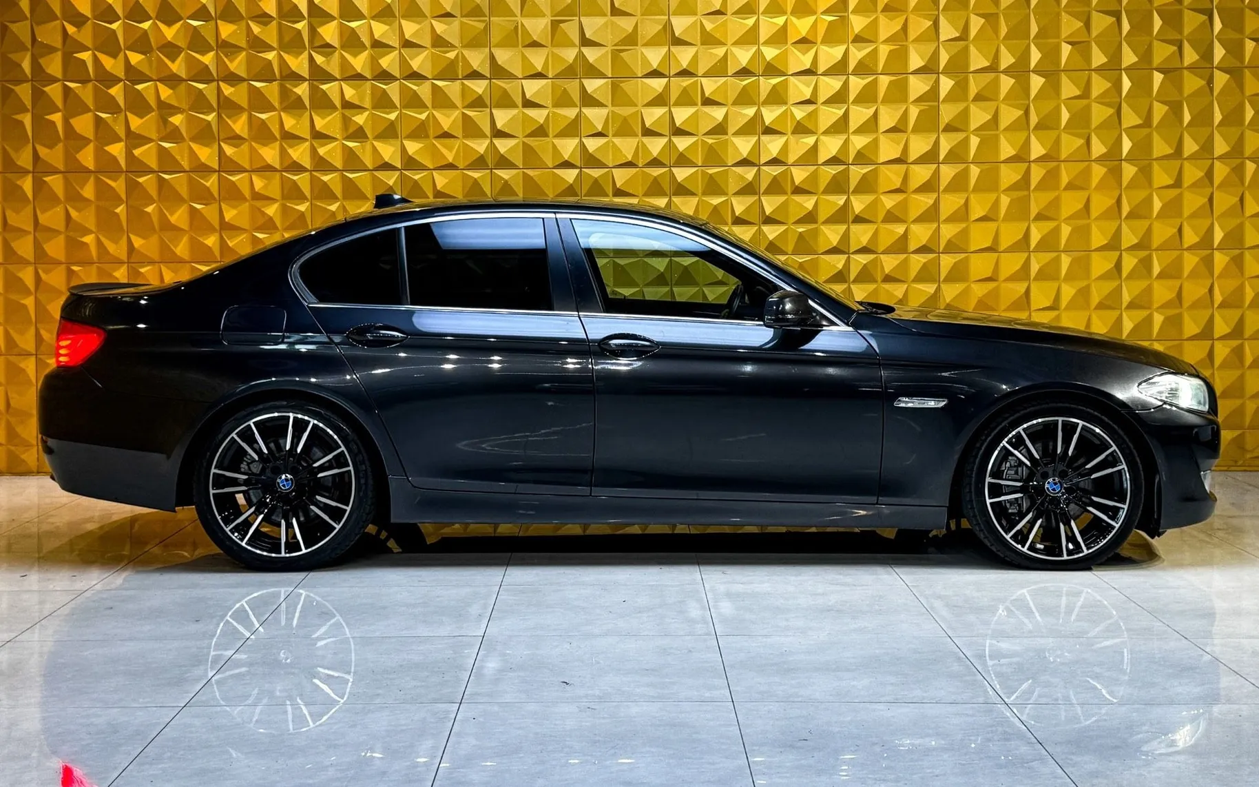 Notranja slika - BMW serija 5: - 525d AUT.-GRETJE-NAVI-TEMP... - 12