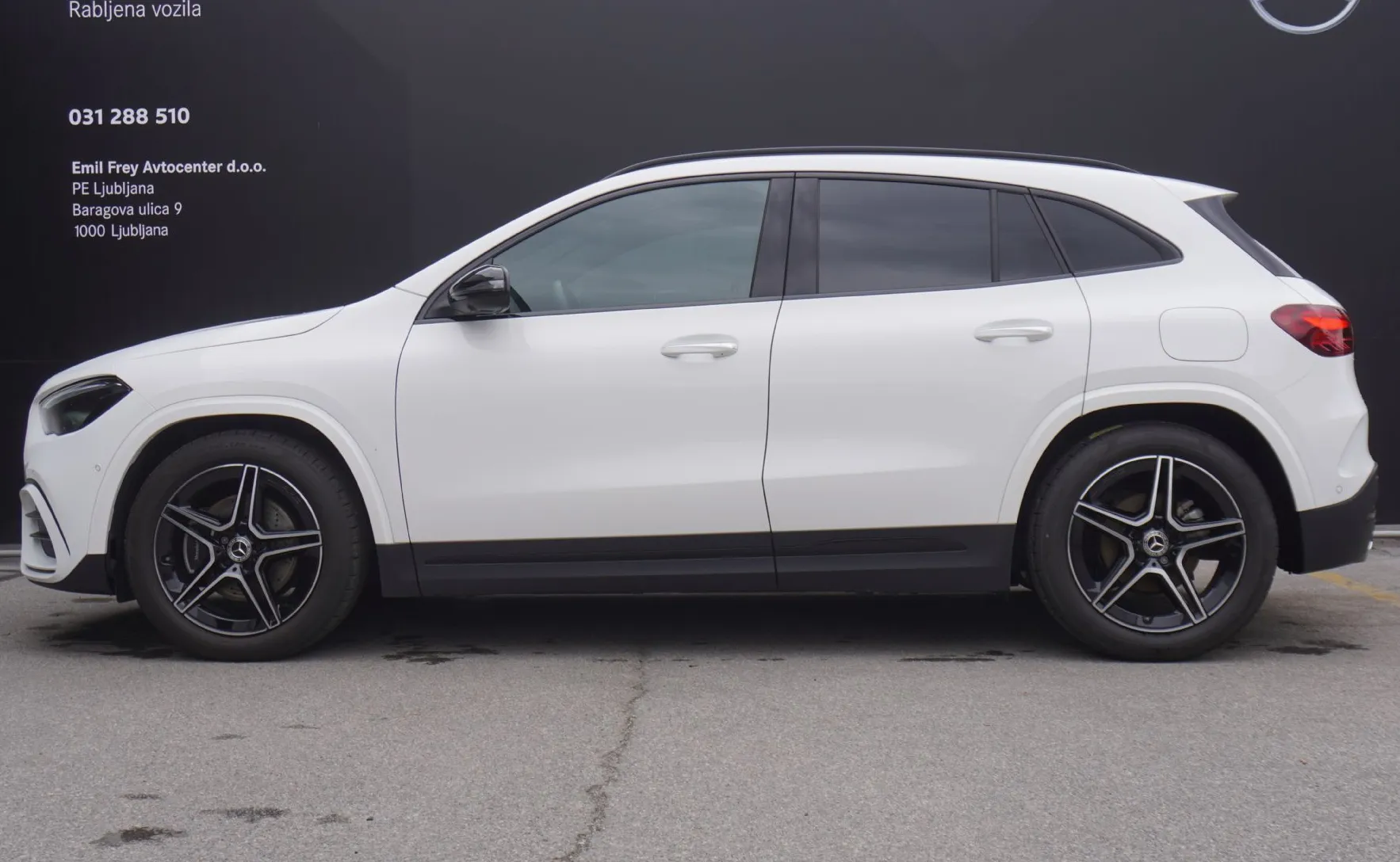 Zunanja slika - Mercedes-Benz GLA-Razred - GLA 200 AMG LINE - 4