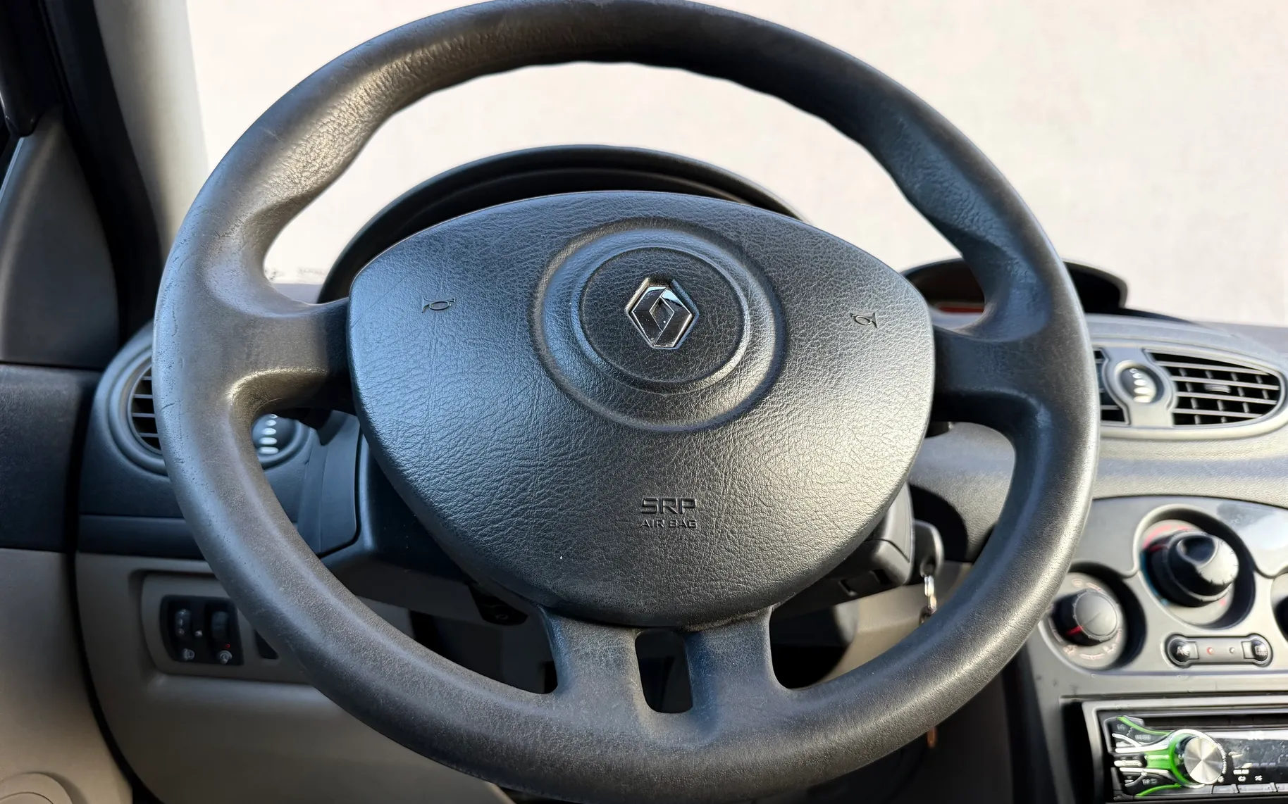 Zunanja slika - Renault Clio - 1.2 Authentique Pack 2.LASTNIK SLO.VOZILO KLIMA - 4