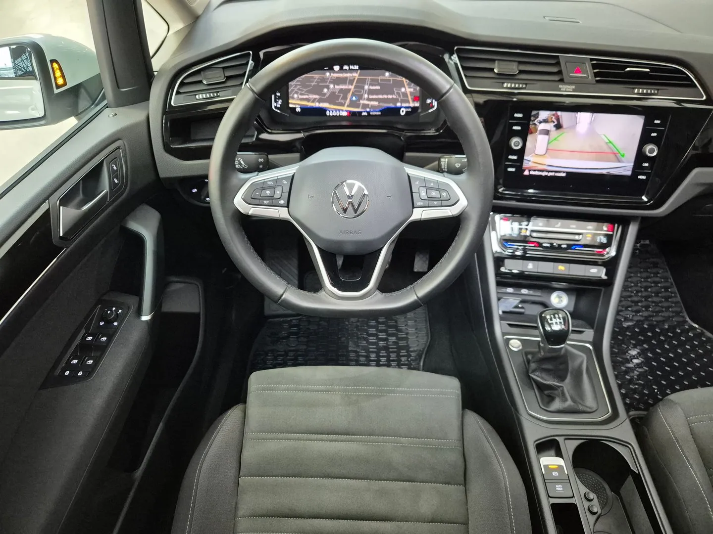 Zunanja slika - Volkswagen Touran - 4ALL 2.0 TDI - 7