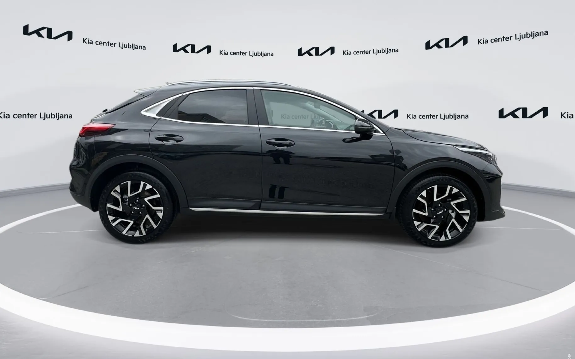 Notranja slika - KIA XCeed - 1.0 T-GDi EX Way ISG. MT - 8